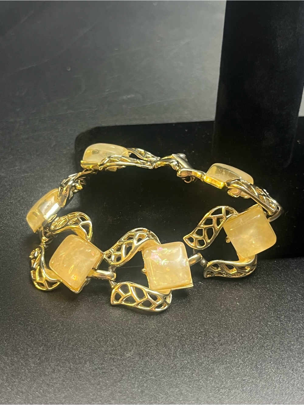 Vintage Coro Iridescent Art Glass Gold Tone Link Bracelet